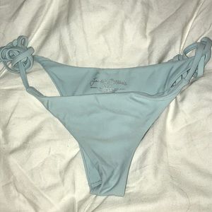 Xs Frankie’s bikini